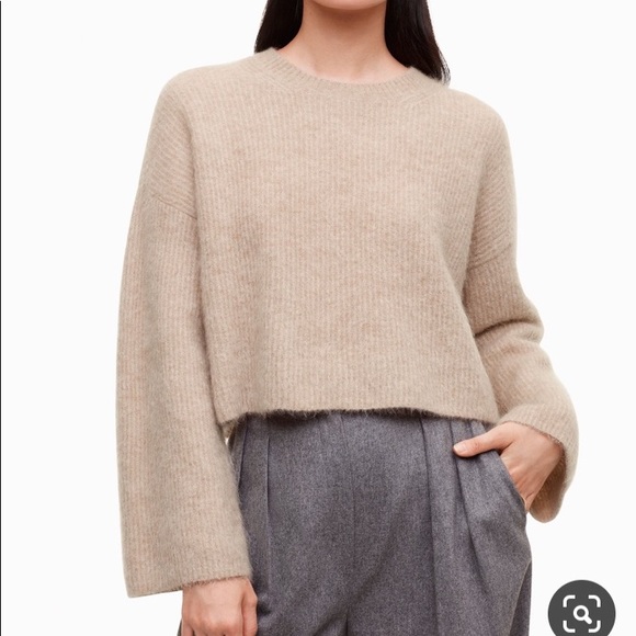 Aritzia Babaton delton crop sweater medium